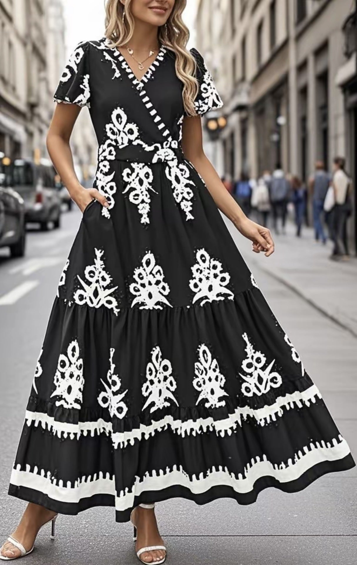 New V-neck Bohemian flowy bell sleeve layered print dress